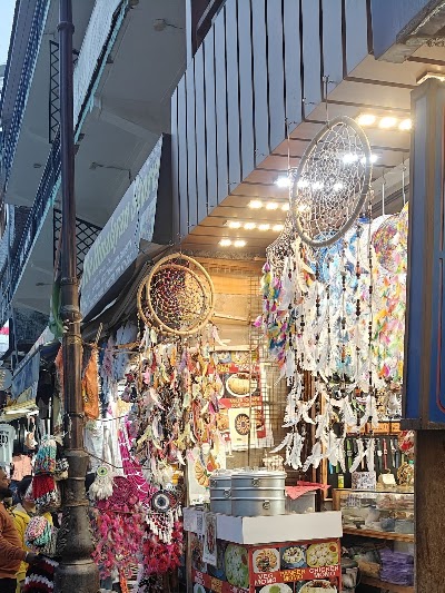 Mall Road Manali